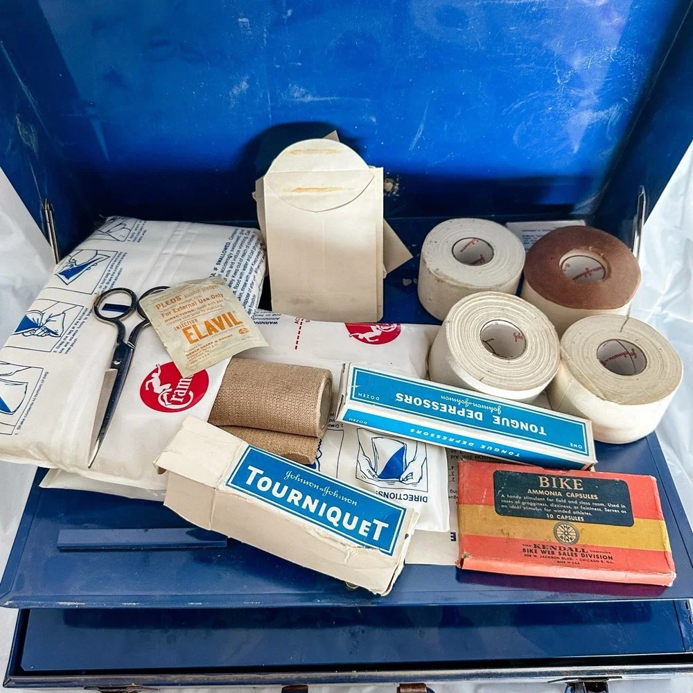 Vtg Johnson & Johnson First‎ Aid Industrial Emergency Kit 2 Tier Case, Full